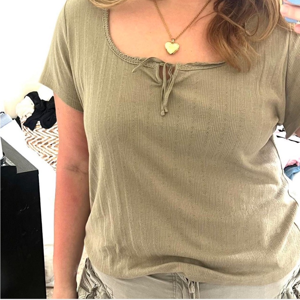 Old navy olive green top